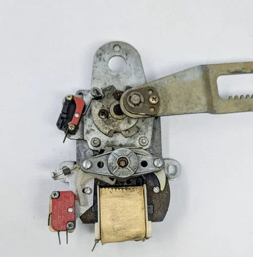 Older Vendo Can Soda Vending Machine Selection Motor - Silver Disk